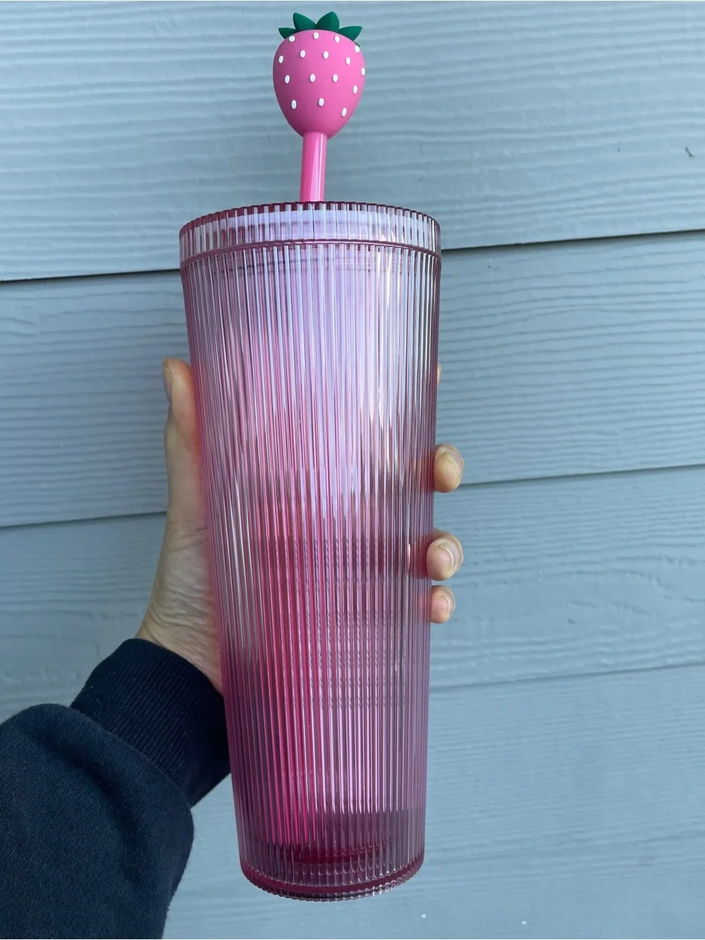 Starbucks 2026 Pink Drink Pleated Cold Venti Cup Strawberry Topper 24 OZ *NEW*